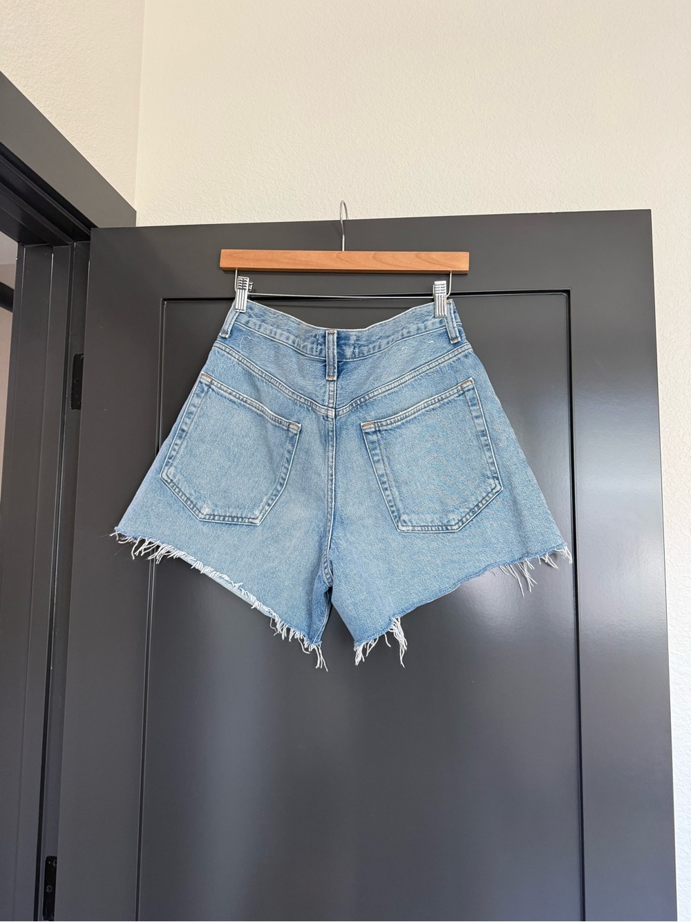 Agolde High-Waist Light Blue Denim Cutoff Shorts - Picture 4 of 4